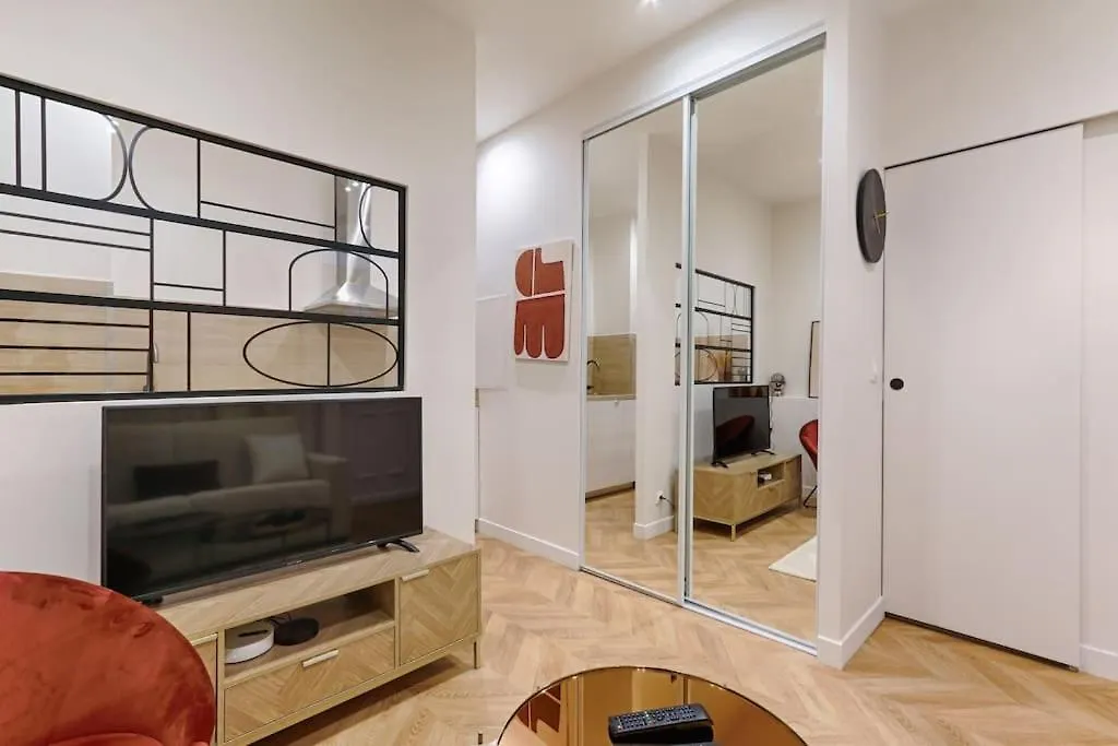 Cambodge Pere Lachaise : Cosy Studio 2P Apartment Paris